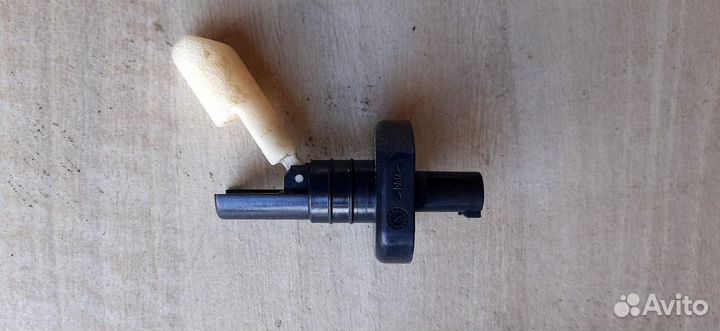 Датчик уровня бочка стеклоочистителя Mercedes