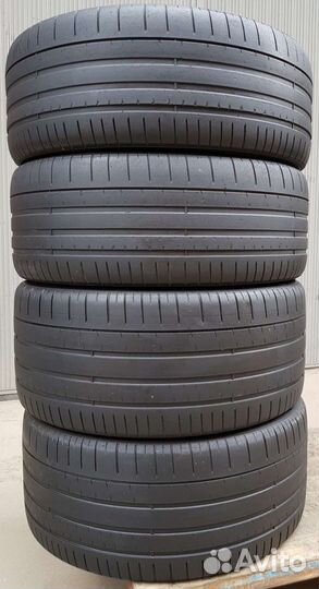 Pirelli P Zero PZ4 285/35 R23 и 325/30 R23