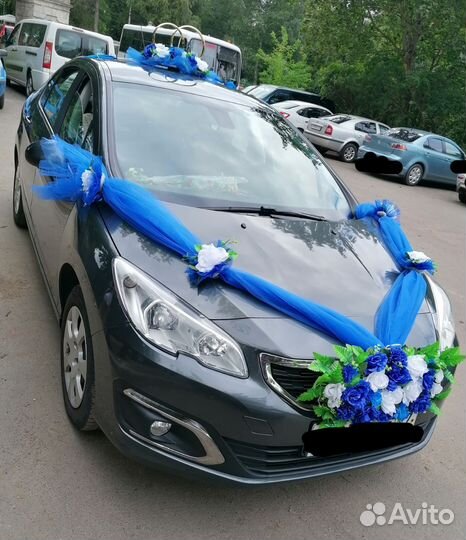 Свадебные украшения на машину