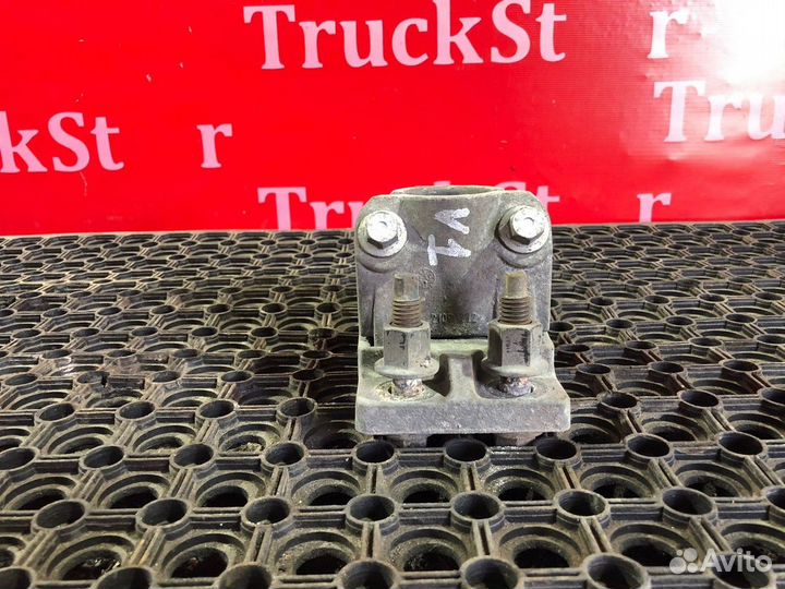 Кронштейн крыла