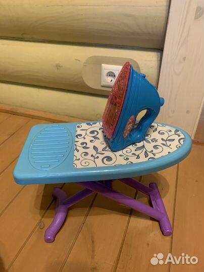 Гладильная доска и утюг детские