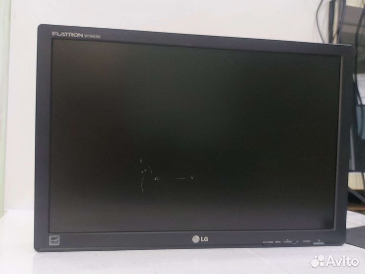 Монитор LG Flatron W1942SE 19