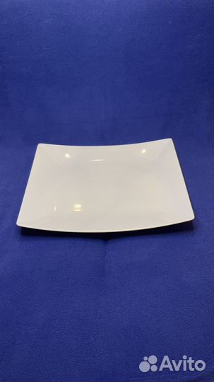 Тарелка IKEA размер 30х23