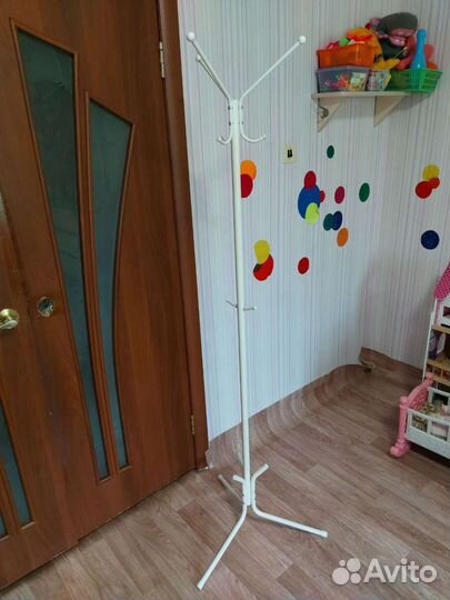 Вешалка напольная