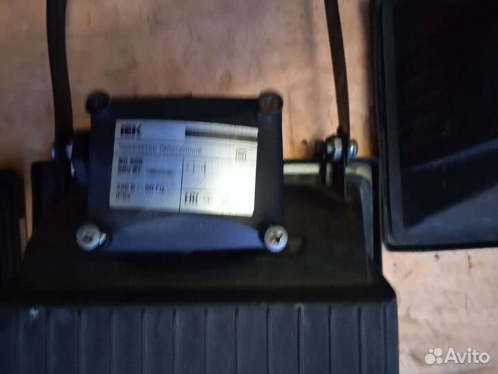 Прожектор галогеновый IEK