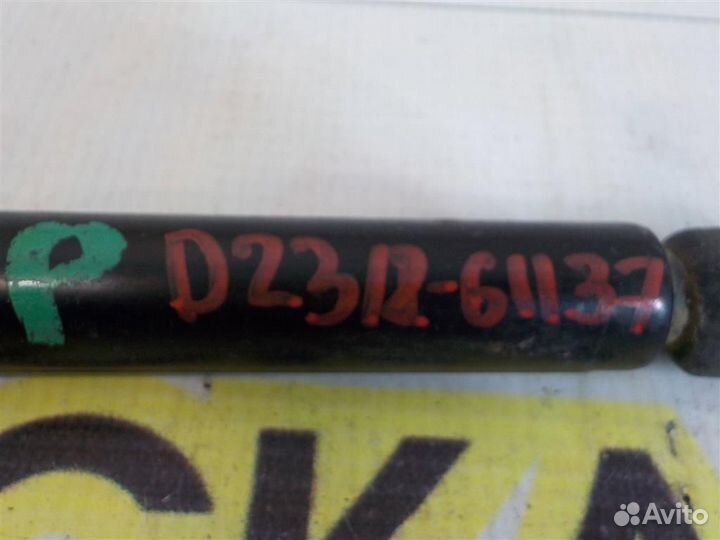 Амортизатор двери багажника Mitsubishi Outlander