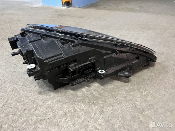 Фара левая porsche macan 95b LED