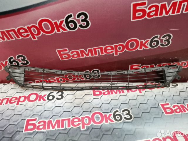 Решетка бампера передний Toyota RAV4
