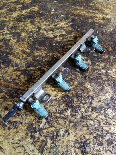 Рампа топлевная Hyundai Solaris седан G4FC 2015