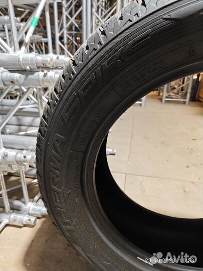 Nitto Therma Spike (NTSPK-B02) 235/60 R18 107T