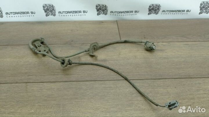 Провод датчика ABS задний правый Toyota Camry 40