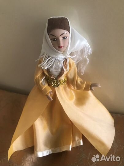 Кукла фарфоровая коллекционная