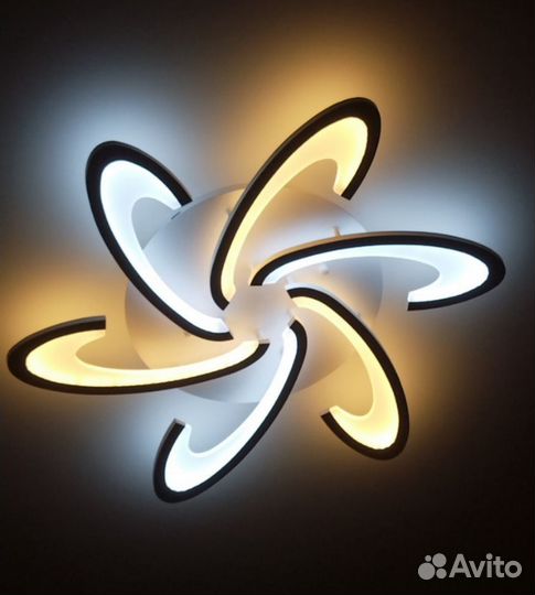 Люстра потолочная светодиодная с пультом новая