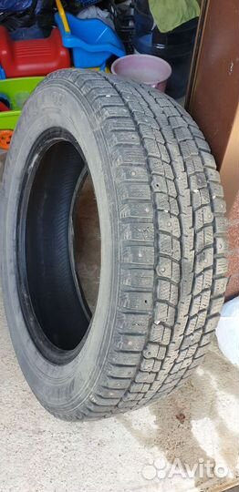 Dunlop SP Winter Ice 01 205/60 R16