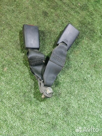 Защелка ремня безопасности задняя Mitsubishi