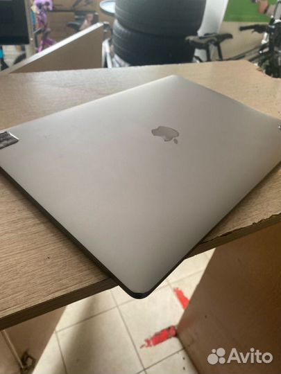 MacBook Pro (15 дюймов, 2019 г.)