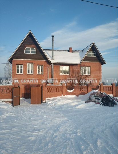 Дом 286 м² на участке 20 сот.