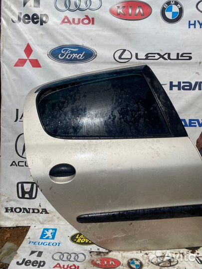 Дверь задняя правая Peugeot 206 EP6 1.6