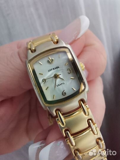 Часы наручные женские