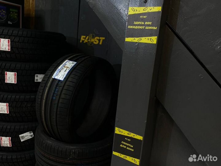 Nokian Tyres Hakkapeliitta 9 SUV 315/35 R21 111T
