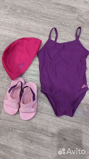 Купальник, шапочка, сланцы для девочки