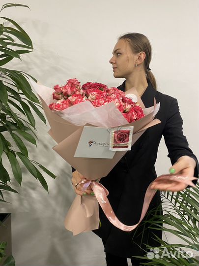 Букет из кустовой розы