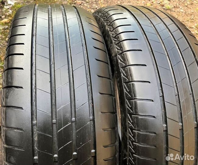 Bridgestone Turanza T005 215/60 R17