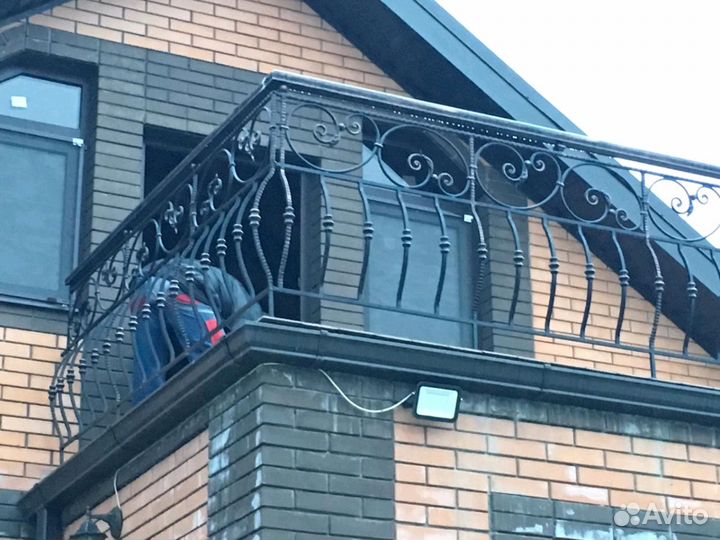 Изготовление и монтаж решеток, оград, лестничных о