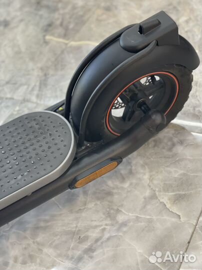 Самокат взрослый электрический