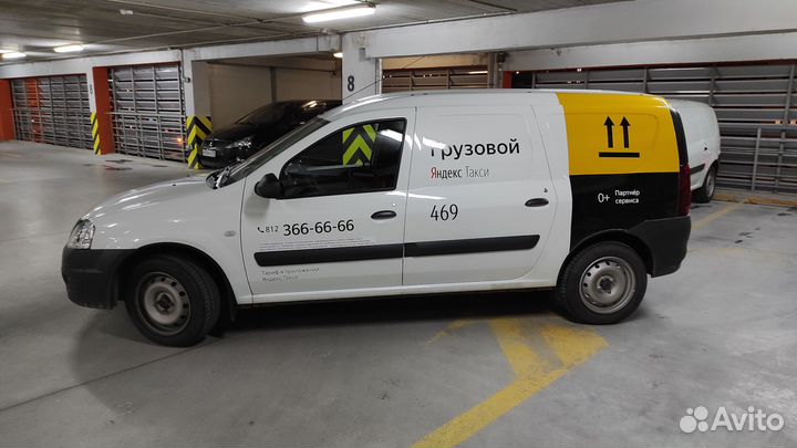 Водитель авто на личном грузовом автомобили