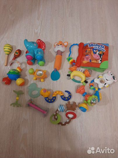 Игрушки для малышей пакетом