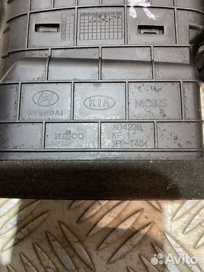 Дефлектор торпедо передний правый/левый