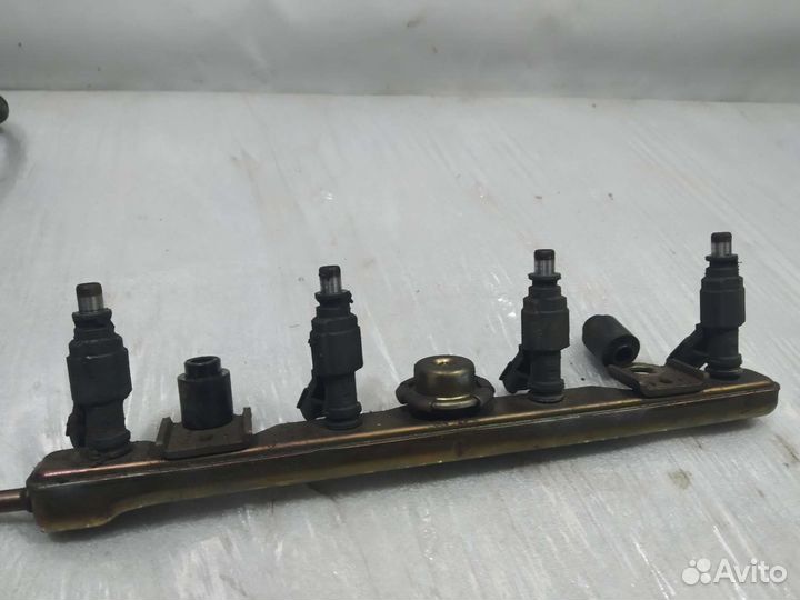 Топливная рампа с форсунками 3ZZ FE