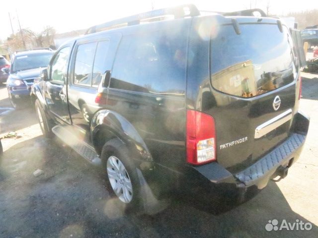 Разбор на запчасти Nissan Pathfinder