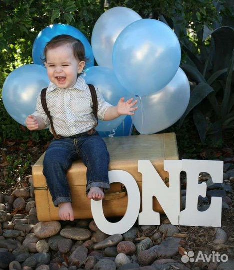 Буквы ONE для фотосессии