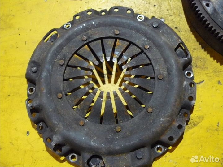 Маховик для Volkswagen Passat B3 1,8