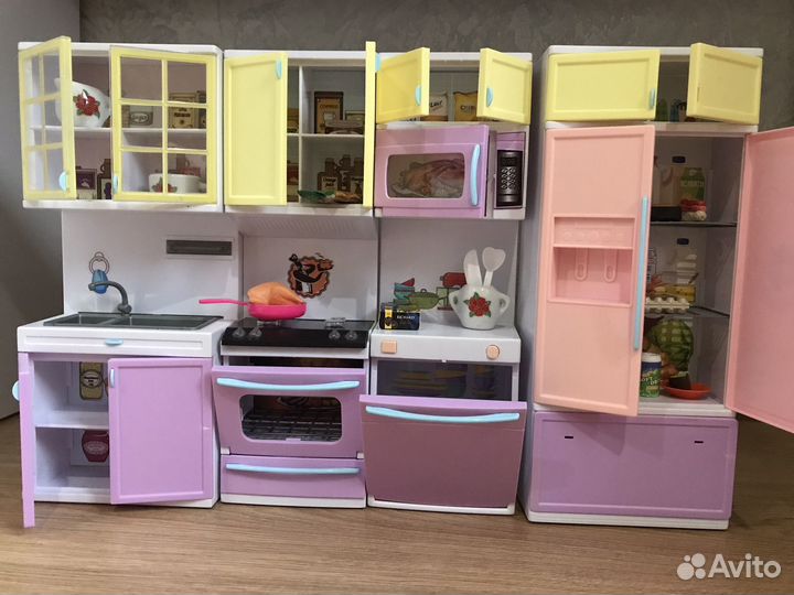 Кухня для кукольного домика. Игрушки для девочки