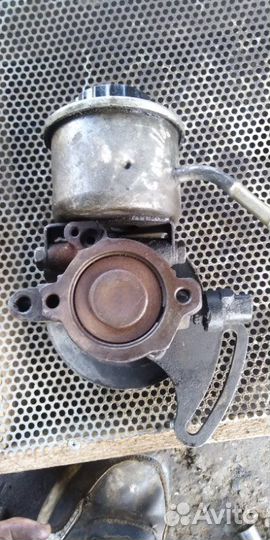 Насос гур Toyota Mark Ii GX71 1G-E