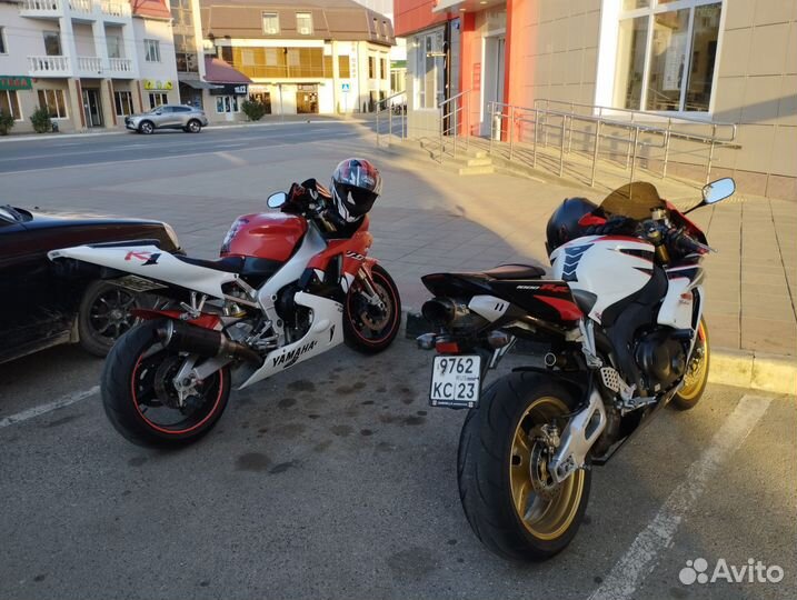 Honda cbr1000rr 2006г