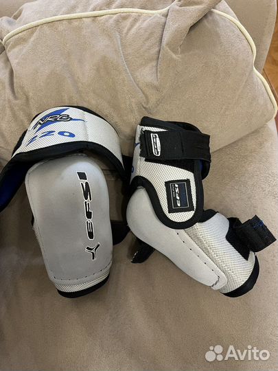 Налокотники и ракушка хоккейные