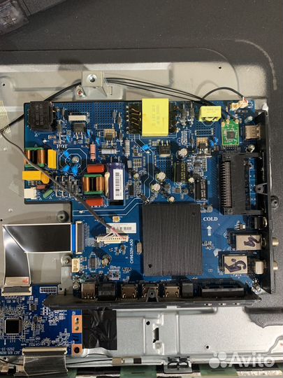 Разбор starwind SW-LED50UB403