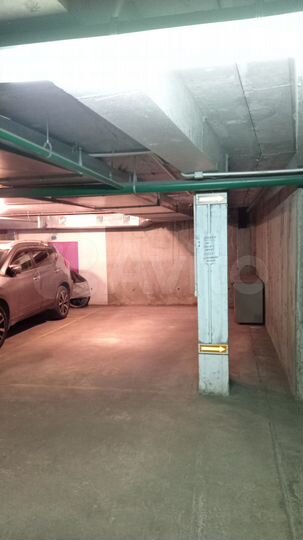 Машиноместо, 14 м²