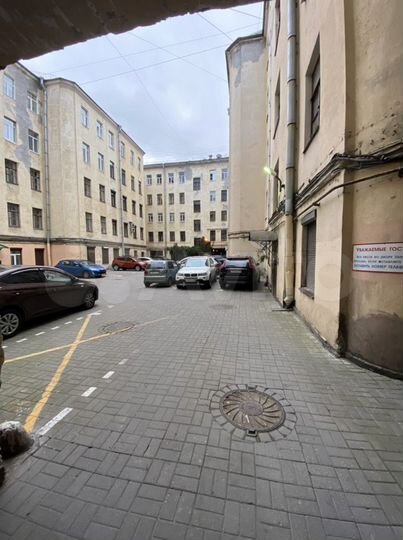 Торговая площадь, 56 м²