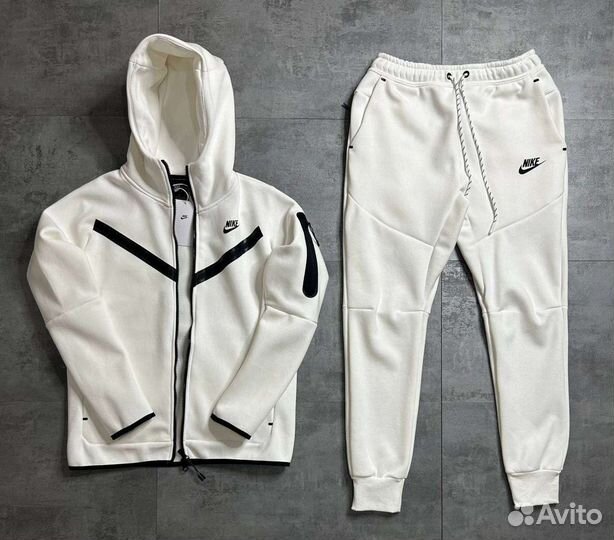 Спортивный костюм Nike tech fleece белый