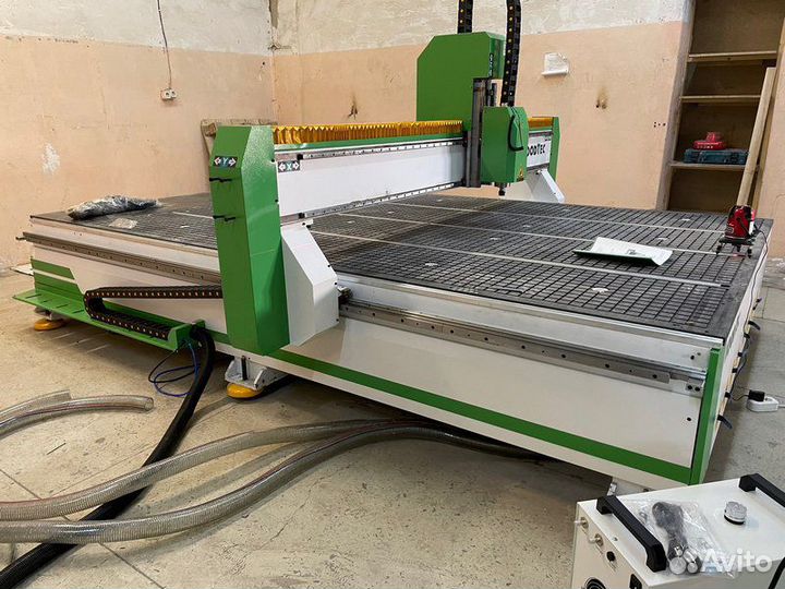 Фрезерно-гравир.станок с чпу WoodTec CH2030L