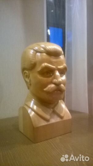 Бюст Сталина