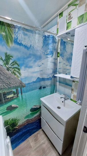 2-к. квартира, 56 м², 3/3 эт.