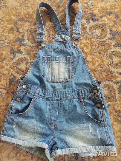 Джинсовый комбинезон для девочки