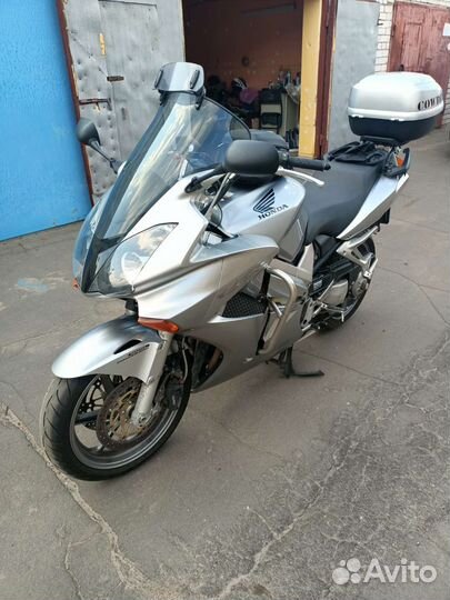 Хонда VFR 800