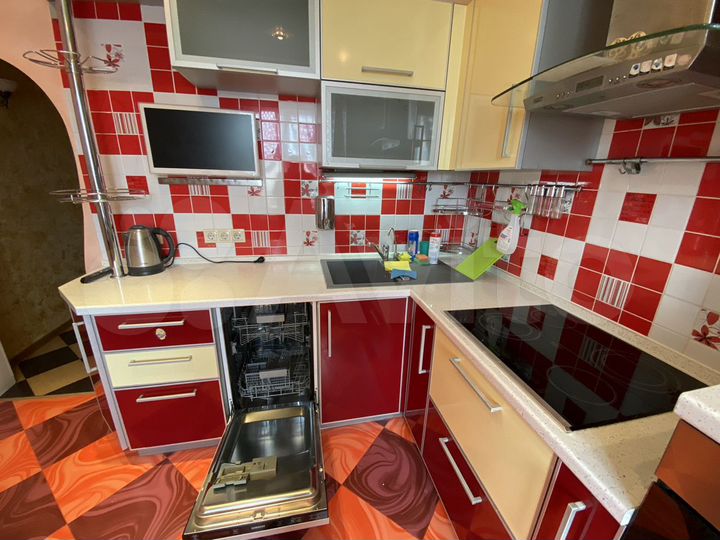 2-к. квартира, 75 м², 9/10 эт.